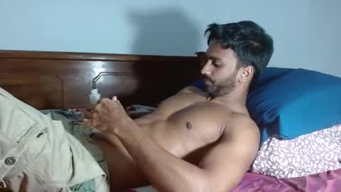 eyan online show from 11/18/25, 12:16