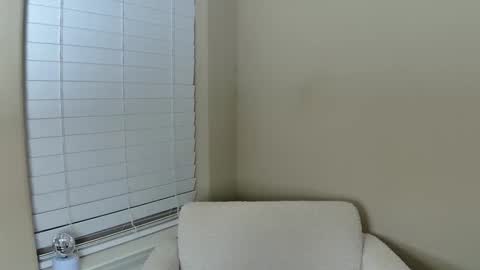 RayBabe online show from 12/05/25, 03:59