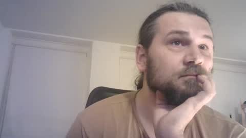 Snapshot of rayhaarlem chatting on 11/30/25, 08:57 rayhaarlem online show from 11/30/25, 08:57