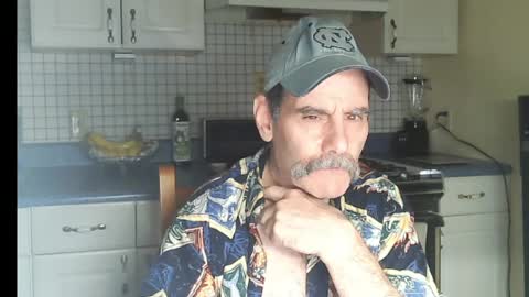Snapshot of raylene4u2 chatting on 06/01/26, 06:48 Ray online show from 06/01/26, 06:48