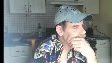 Snapshot of raylene4u2 chatting on 06/12/26, 09:19 Ray online show from 06/12/26, 09:19