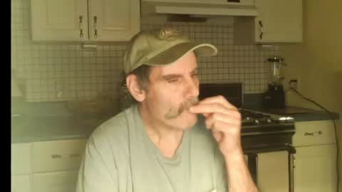 Snapshot of raylene4u2 chatting on 06/30/26, 08:04 Ray online show from 06/30/26, 08:04
