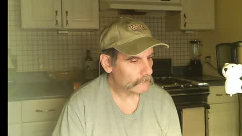 Snapshot of raylene4u2 chatting on 07/02/26, 05:46 Ray online show from 07/02/26, 05:46