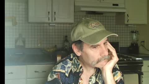 Snapshot of raylene4u2 chatting on 07/20/26, 05:55 Ray online show from 07/20/26, 05:55