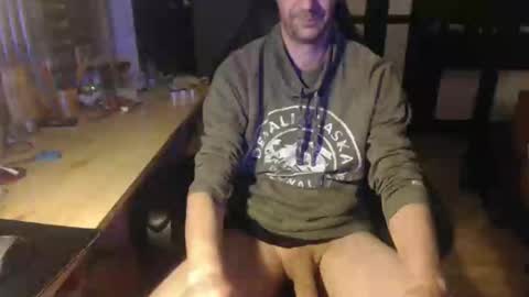 Snapshot of raymann8 chatting on 02/22/25, 11:24 Ray online show from 02/22/25, 11:24