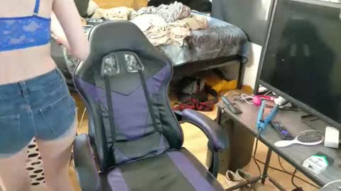 raynes_lair34 online show from 03/24/26, 06:46