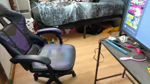 raynes_lair34 online show from 03/25/26, 06:25