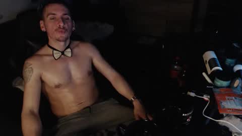 Rayzel online show from 12/17/25, 12:16