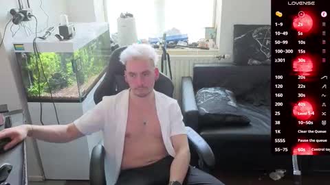 Rayzel online show from 03/26/26, 01:06