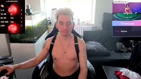 Rayzel White online show from 07/02/26, 12:11