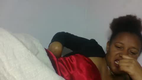 Snapshot of razanastine chatting on 11/09/25, 09:29 razanastine online show from 11/09/25, 09:29