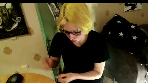 Yrriel Strife Candy-Demon Caveboy mr. Cringe   online show from 04/10/26, 08:35