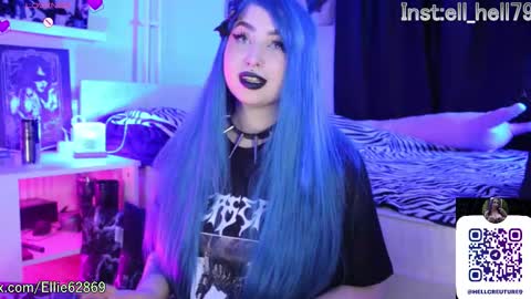 Snapshot of razor_claw chatting on 10/19/25, 05:24 My kittensIm on vacation until July 25th. You can join the fan club free content online show from 10/19/25, 05:24