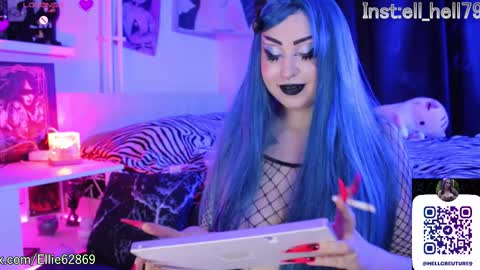 Snapshot of razor_claw chatting on 11/07/25, 08:42 My kittensIm on vacation until July 25th. You can join the fan club free content online show from 11/07/25, 08:42