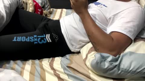 Snapshot of rbk26 chatting on 12/10/24, 01:44 rbk26 online show from 12/10/24, 01:44