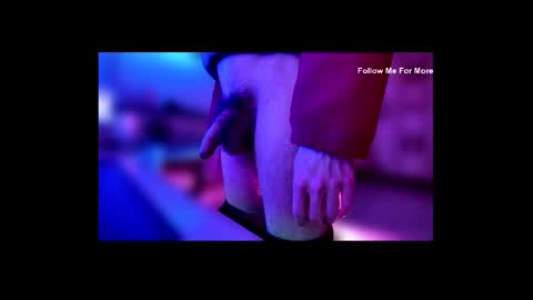 Snapshot of rcomi4 chatting on 11/03/25, 11:15 rcomi4 online show from 11/03/25, 11:15