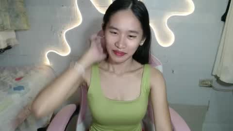 Snapshot of rea_petite chatting on 04/30/26, 04:41 Yna online show from 04/30/26, 04:41