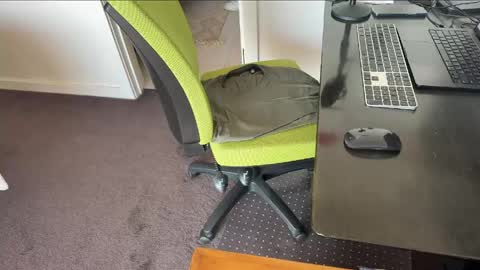 readwithjordanv online show from 04/19/26, 11:51