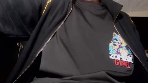 Snapshot of real1dk chatting on 12/30/24, 07:04 Sthith online show from 12/30/24, 07:04