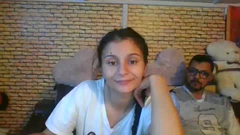 Snapshot of real_coupl3 chatting on 11/29/25, 08:45 real_coupl3 online show from 11/29/25, 08:45