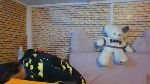 Snapshot of real_coupl3 chatting on 12/03/25, 09:35 real_coupl3 online show from 12/03/25, 09:35