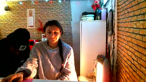 real_coupl3 online show from 01/18/26, 08:29