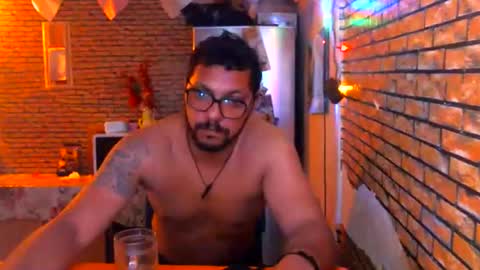Snapshot of real_coupl3 chatting on 06/06/26, 03:33 real_coupl3 online show from 06/06/26, 03:33