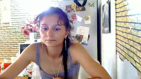 Snapshot of real_coupl3 chatting on 07/19/26, 08:40 real_coupl3 online show from 07/19/26, 08:40