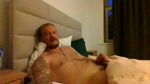 Snapshot of real_viking1 chatting on 10/12/25, 04:28 real_viking1 online show from 10/12/25, 04:28