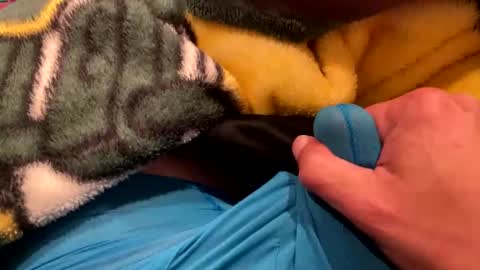 Snapshot of realbigload77 chatting on 10/20/25, 08:37 realbigload77 online show from 10/20/25, 08:37