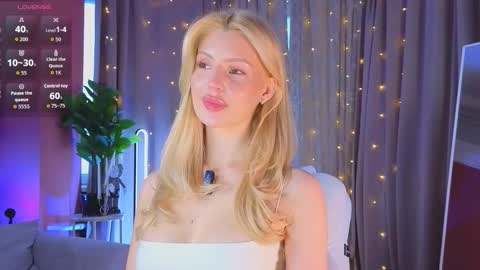 Snapshot of realcrystal chatting on 02/04/26, 05:13 Grace online show from 02/04/26, 05:13