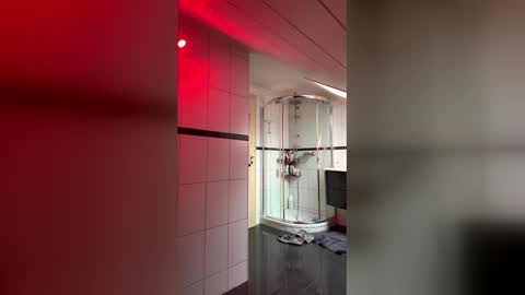 realdeal2000 online show from 04/04/26, 03:42