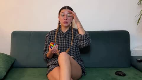 Snapshot of reallove_x chatting on 02/10/26, 07:18 Leo Luna online show from 02/10/26, 07:18