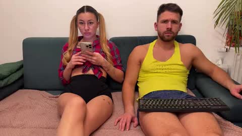 Snapshot of reallove_x chatting on 02/20/26, 09:04 Leo Luna online show from 02/20/26, 09:04