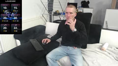 Snapshot of reallyman7 chatting on 01/28/25, 10:34 Ask me online show from 01/28/25, 10:34