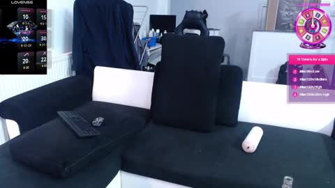 Snapshot of reallyman7 chatting on 03/11/25, 01:48 Ask me online show from 03/11/25, 01:48