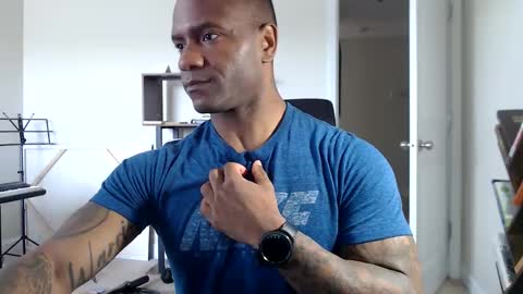 Rey online show from 10/13/25, 03:12