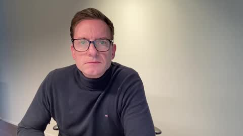 realstuff_ online show from 12/11/24, 02:44