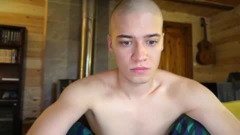 AliceEve online show from 03/02/26, 06:58