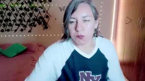 Rebbeca online show from 11/20/25, 09:25