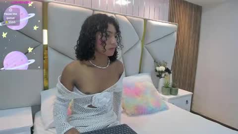 Snapshot of rebeca_brown_ chatting on 05/17/26, 11:39 Rebeca online show from 05/17/26, 11:39