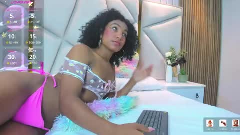 Snapshot of rebeca_brown_ chatting on 05/23/26, 11:36 Rebeca online show from 05/23/26, 11:36