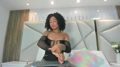 Snapshot of rebeca_brown_ chatting on 05/28/26, 11:18 Rebeca online show from 05/28/26, 11:18