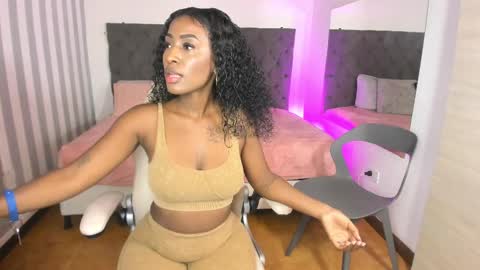 I invite you to my birthday on November 3th  online show from 03/07/25, 03:29