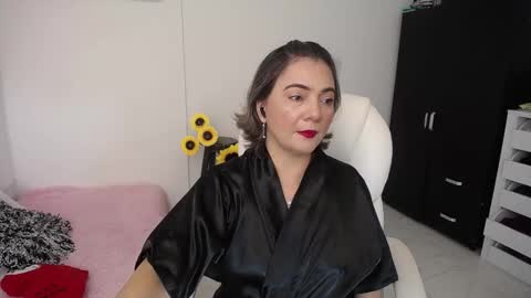 Snapshot of rebeca_milf chatting on 12/09/24, 01:24 REBECA online show from 12/09/24, 01:24