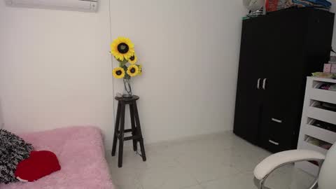 Snapshot of rebeca_milf chatting on 12/18/24, 01:26 REBECA online show from 12/18/24, 01:26