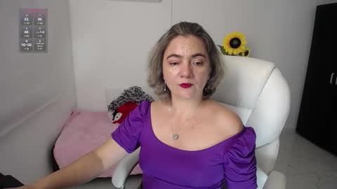 Snapshot of rebeca_milf chatting on 12/28/24, 03:37 REBECA online show from 12/28/24, 03:37