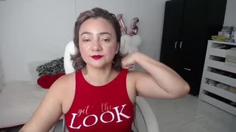 Snapshot of rebeca_milf chatting on 01/22/25, 01:00 REBECA online show from 01/22/25, 01:00