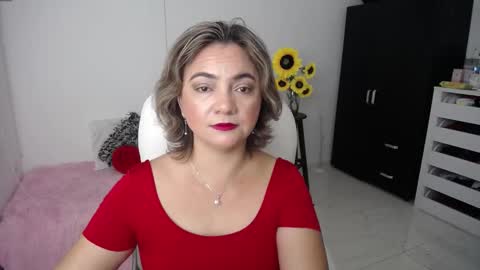 Snapshot of rebeca_milf chatting on 02/12/25, 12:22 REBECA online show from 02/12/25, 12:22
