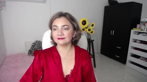 Snapshot of rebeca_milf chatting on 02/16/25, 10:54 REBECA online show from 02/16/25, 10:54